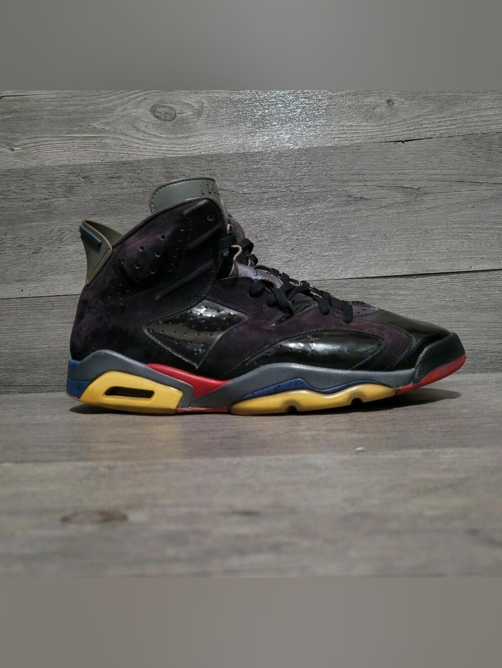 Jordan Retro 6 pistons 2010 men's size 13 black 384664-001